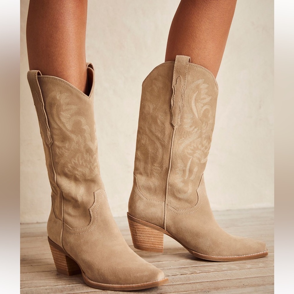 Jeffrey Campbell Dagget Western Boots Sand Suede